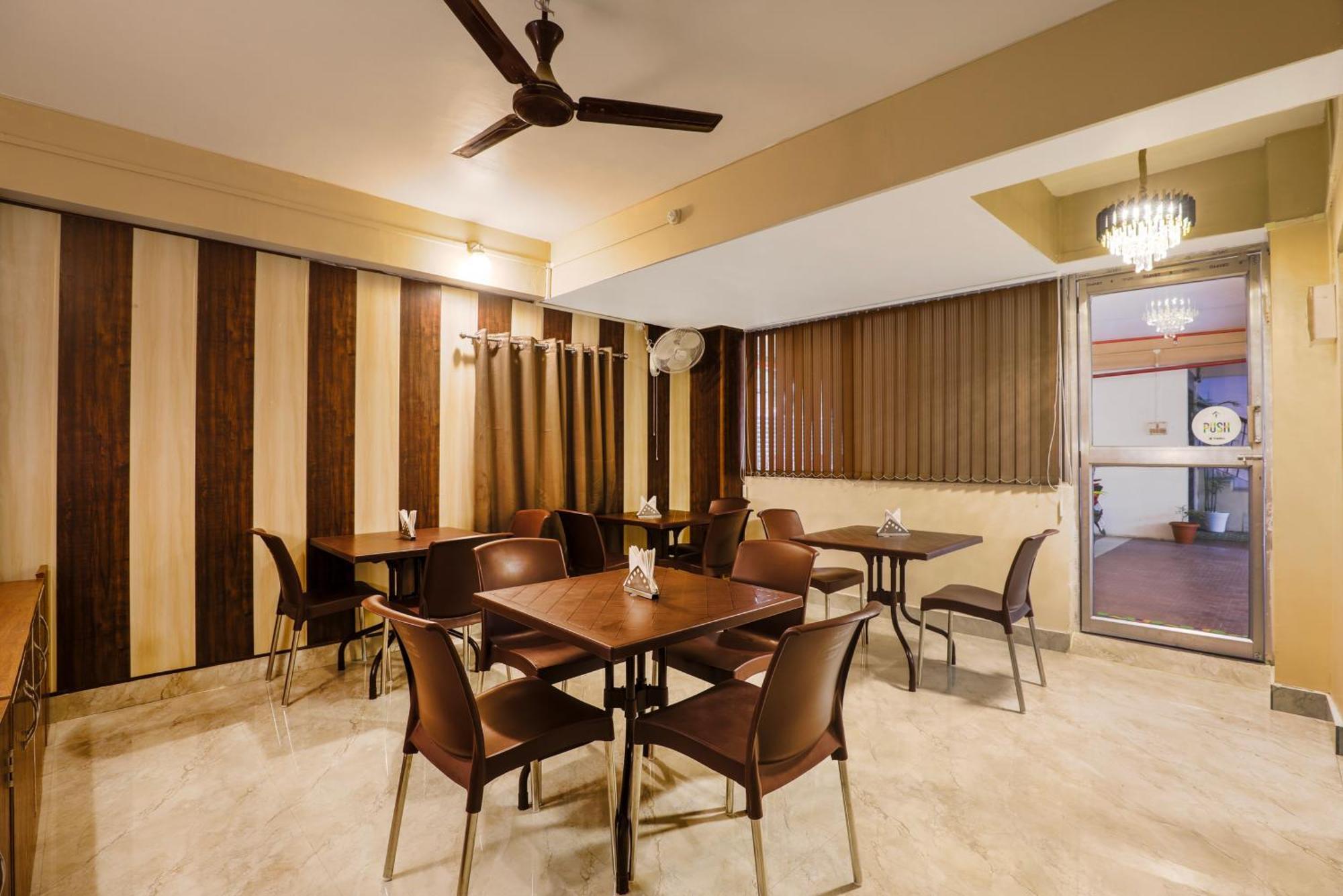 Treebo Urban Oasis Inn Guwahati Exteriör bild