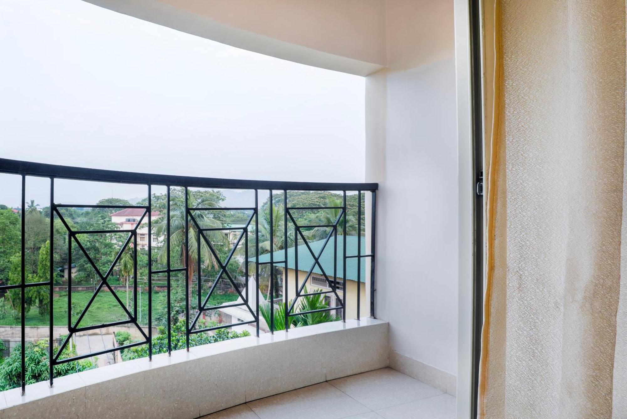 Treebo Urban Oasis Inn Guwahati Exteriör bild